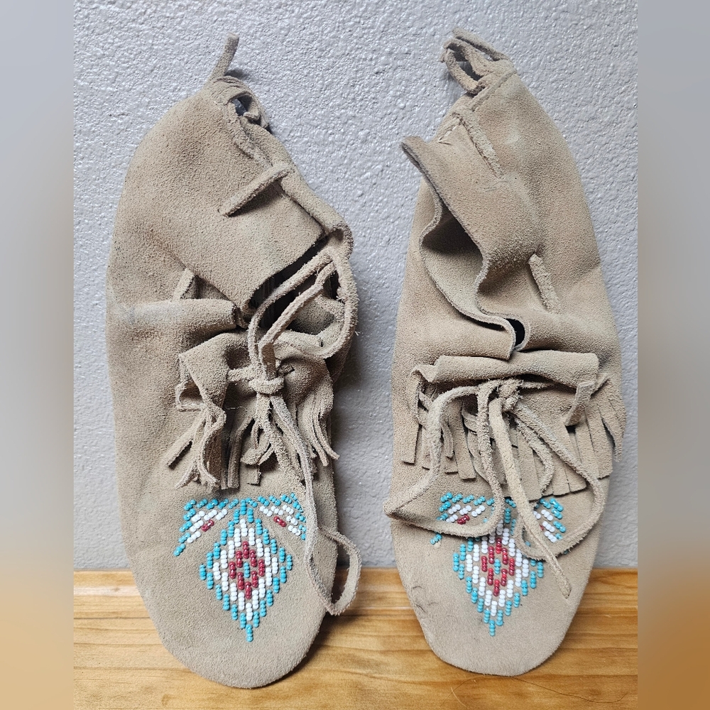 Native American moccasins shoes Womens Size 8 Brand New W/out Tags, Soft leather